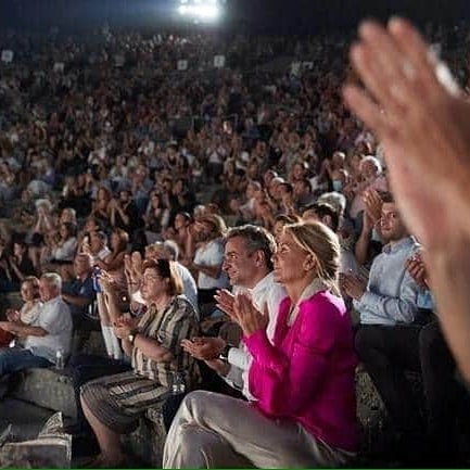 ΚΑΙ ΕΝΩ ΕΧΕΙ ΔΗΜΙΟΥΡΓΗΘΕΙ ΤΕΡΑΣΤΙΑ ΑΝΑΣΤΑΤΩΣΗ ΣΤΗΝ ΚΟΙΝΗ ΓΝΩΜΗ ΓΙΑ ΤΑ ΑΥΞΗΜΕΝΑ ΚΡΟΥΣΜΑΤΑ ΚΟΡΟΝΟΙΟΥ