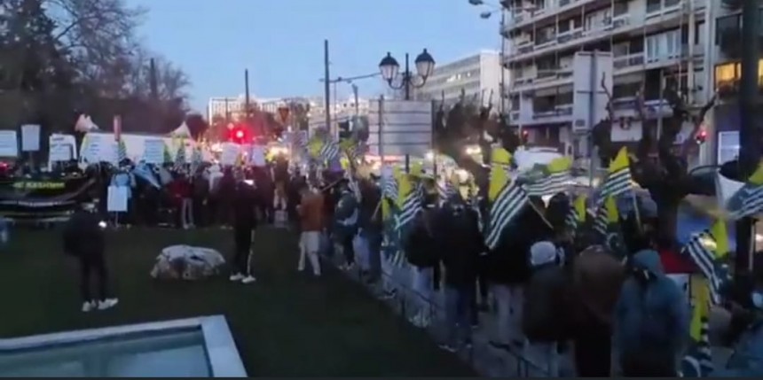 η προβοκατόρικη πορεία τών Πακιστανών, οργανωμένη από το Ισλαμαμπάντ,